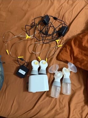 Double Electric Breast Pump Kit - White with Yellow Accents